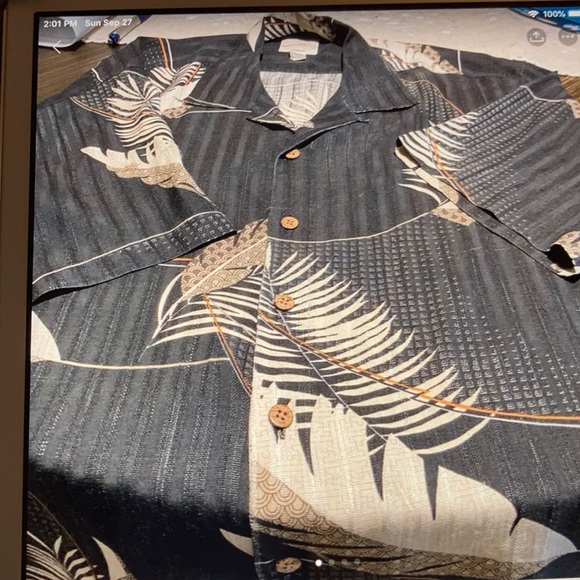 Tommy Bahama shirt - Picture 3 of 7